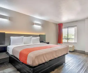 Photo 5 - Motel 6 Lafayette, LA