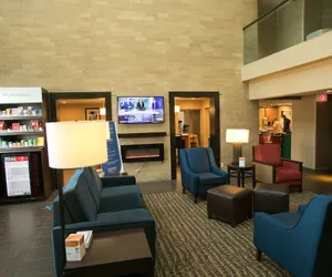 Photo 3 - Comfort Suites Oakbrook Terrace near Oakbrook Center