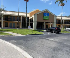 Photo 2 - SureStay Hotel by Best Western Fort Pierce