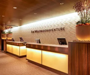 Photo 3 - The Westin Bonaventure Hotel and Suites, Los Angeles