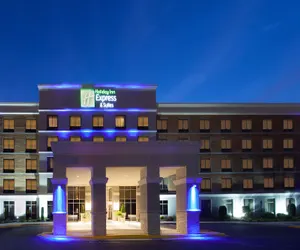 Photo 2 - Holiday Inn Express Hotel and Suites Laurel, an IHG Hotel