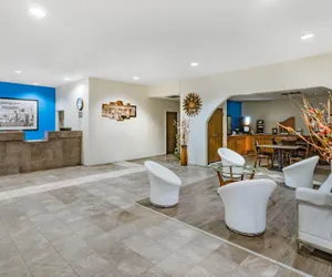 Photo 3 - Super 8 by Wyndham Columbia