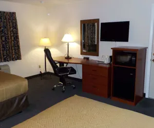 Photo 5 - SureStay Hotel by Best Western Greenville