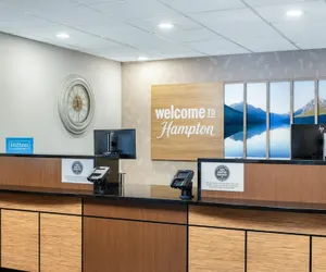 Photo 5 - Hampton Inn Portland East
