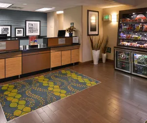 Photo 3 - Hampton Inn Portland East