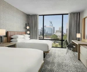 Photo 2 - Sheraton Charlotte Hotel