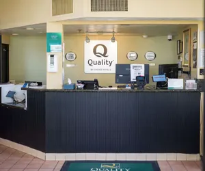 Photo 4 - Quality Inn & Suites Camarillo - Oxnard