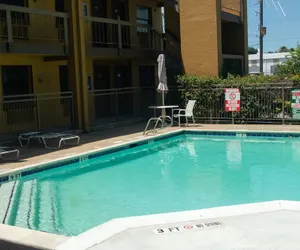 Photo 5 - America's Inn Sugarland Stafford