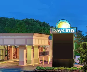 Photo 2 - Days Inn by Wyndham Towson