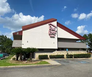 Photo 2 - Red Roof Inn Lafayette, LA