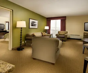 Photo 4 - Holiday Inn Airport - Portland, an IHG Hotel