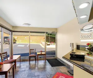 Photo 5 - Econo Lodge Lynchburg South