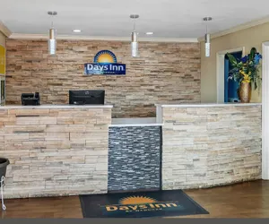 Photo 5 - Days Inn by Wyndham Aiken - Interstate Hwy 20