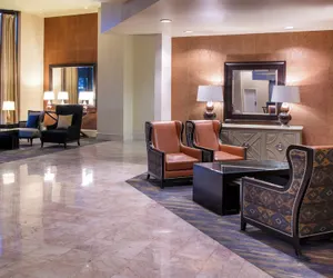 Photo 3 - Sheraton Mission Valley San Diego Hotel