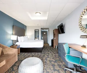 Photo 4 - Regency Miami Airport by Sonesta