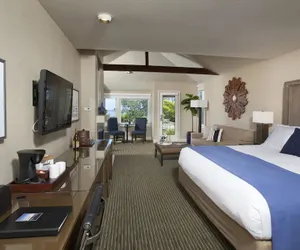Photo 4 - The Inn at the Tides