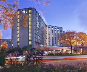 Photo 2 - Hilton Rosemont Chicago O'Hare