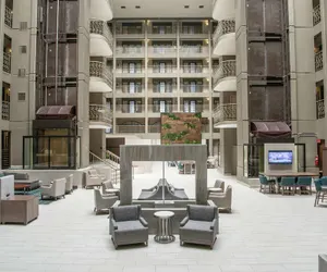 Photo 2 - Embassy Suites by Hilton Chicago Schaumburg Woodfield