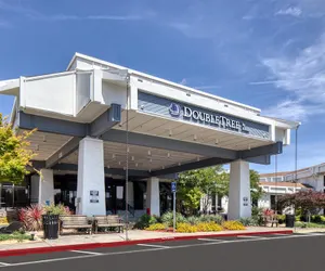 Photo 2 - DoubleTree by Hilton Sacramento