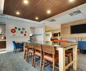 Photo 5 - Holiday Inn Express Poughkeepsie, an IHG Hotel