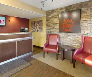 Photo 4 - Red Roof Inn Detroit - Roseville/ St Clair Shores