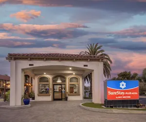 Photo 2 - SureStay Plus by Best Western Santa Clara Silicon Valley