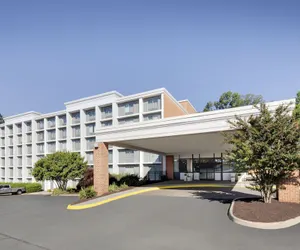 Photo 2 - Holiday Inn Charlottesville-Univ Area, an IHG Hotel