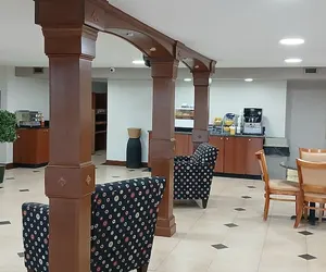 Photo 4 - Red Roof Inn Leeds