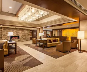 Photo 2 - DoubleTree by Hilton Pittsburgh - Green Tree