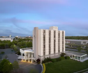 Photo 2 - DoubleTree by Hilton Virginia Beach