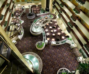 Photo 3 - Embassy Suites by Hilton Kansas City International Airport