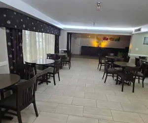 Photo 5 - Copley Inn & Suites By OYO Akron OH
