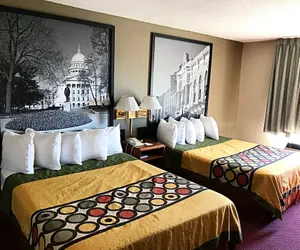Photo 4 - Super 8 by Wyndham Madison East