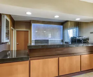 Photo 4 - SureStay by Best Western Mount Pleasant Racine