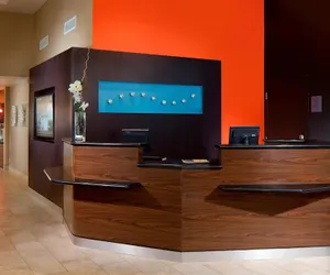 Photo 4 - Courtyard by Marriott Fort Lauderdale East/Lauderdale-by-the-Sea