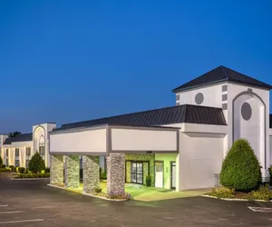 Photo 2 - Best Western Greensboro Coliseum Inn