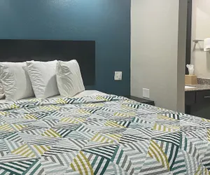 Photo 5 - Studio 6 Suites – Knoxville, TN