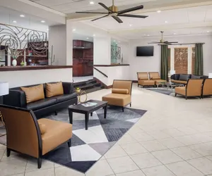 Photo 4 - Wyndham Tucson Airport Hotel & Conference Center