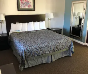 Photo 5 - Days Inn by Wyndham Camarillo - Ventura