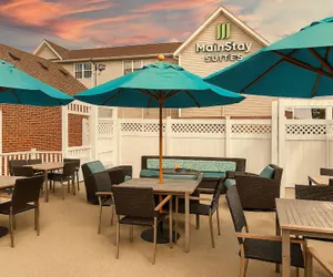 Photo 2 - MainStay Suites Appleton Airport - Fox River Mall Area