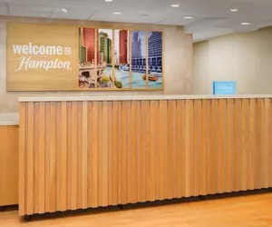 Photo 3 - Hampton Inn by Hilton Chicago-Midway Airport
