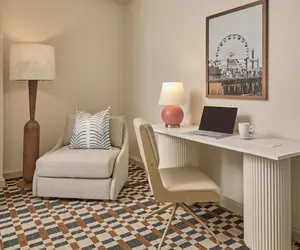 Photo 4 - Hyatt Centric Delfina Santa Monica