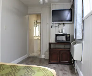 Photo 4 - Chalet Inn