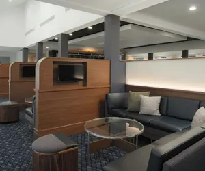 Photo 4 - Courtyard by Marriott Louisville East