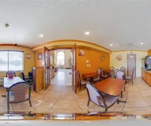 Photo 4 - Econo Lodge Inn & Suites Albuquerque East I-40 Eubank Exit