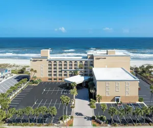 Photo 2 - Courtyard by Marriott Jacksonville Beach Oceanfront