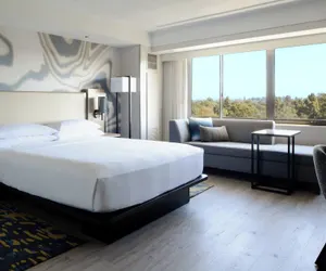 Photo 5 - Long Beach Marriott