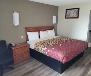 Photo 4 - Econo Lodge Temple