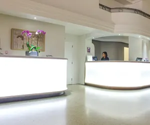 Photo 3 - Marseilles Beachfront Hotel