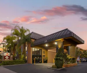 Photo 2 - Best Western Plus Stovall's Inn